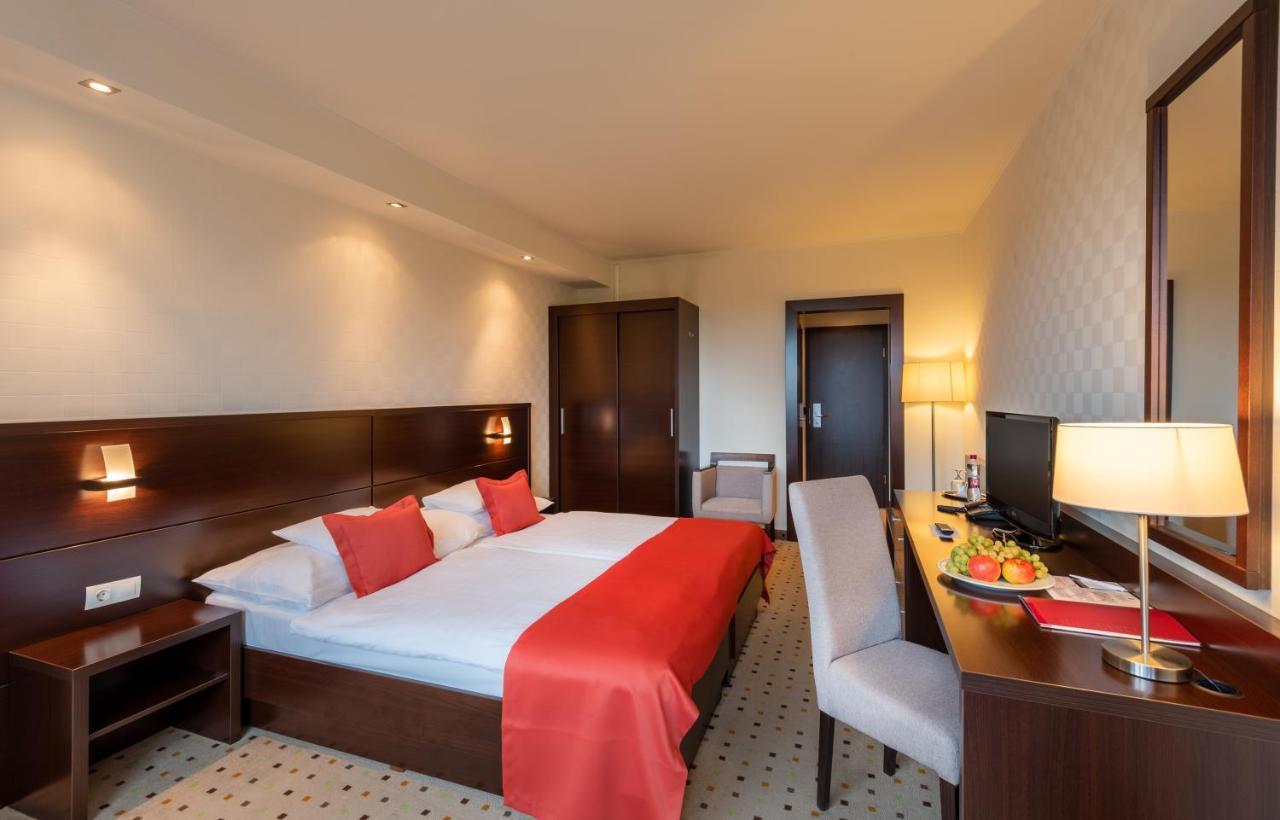 Hunguest Hotel Gyula Εξωτερικό φωτογραφία