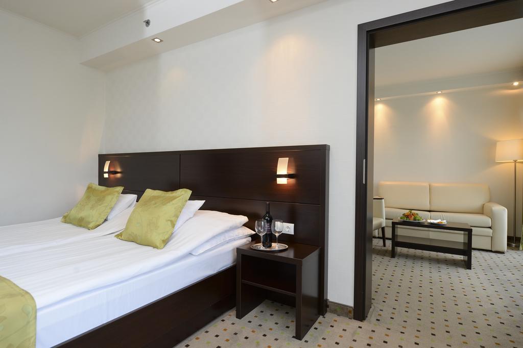 Hunguest Hotel Gyula Εξωτερικό φωτογραφία