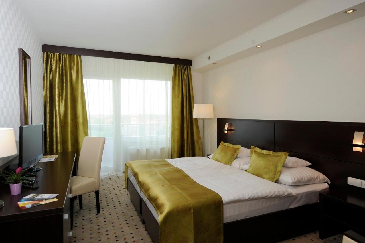 Hunguest Hotel Gyula Εξωτερικό φωτογραφία